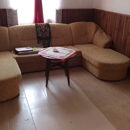 Hangonyi Pizzeria Es Vendeghaza Hangony