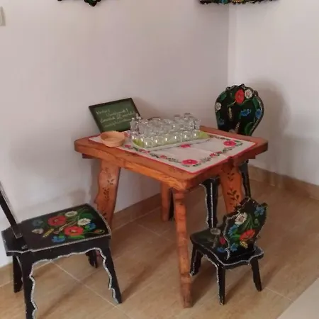 Hangonyi Pizzeria Es Vendeghaza Hangony