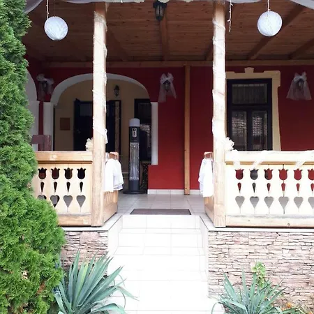Hangonyi Pizzeria Es Vendeghaza Hangony