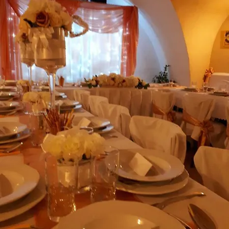 Vendégház Hangonyi Pizzeria Es Vendeghaza
