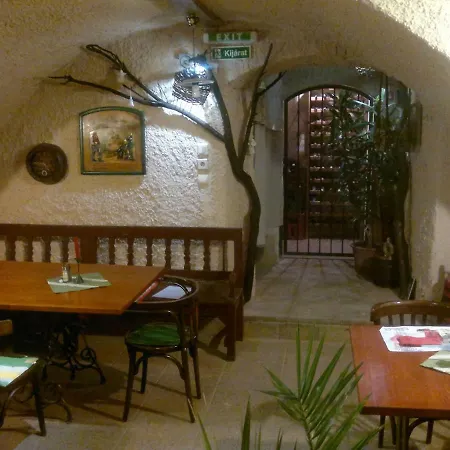 Guest house Hangonyi Pizzeria Es Vendeghaza Hangony