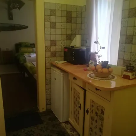 Hangonyi Pizzeria Es Vendeghaza *