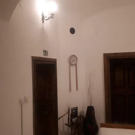 Hangonyi Pizzeria Es Vendeghaza *